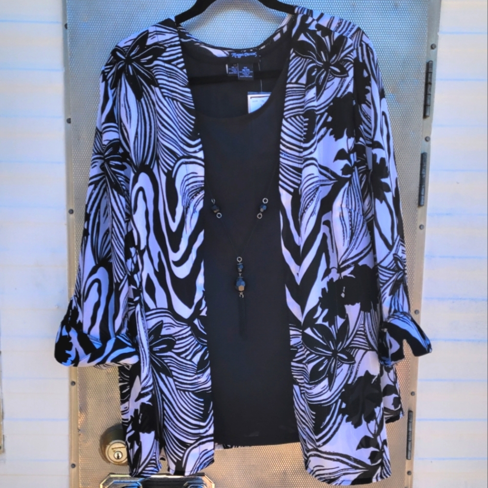 NWT Maggie Barnes Women's Plus Size 18/20 1x Blouse Set Balck and White